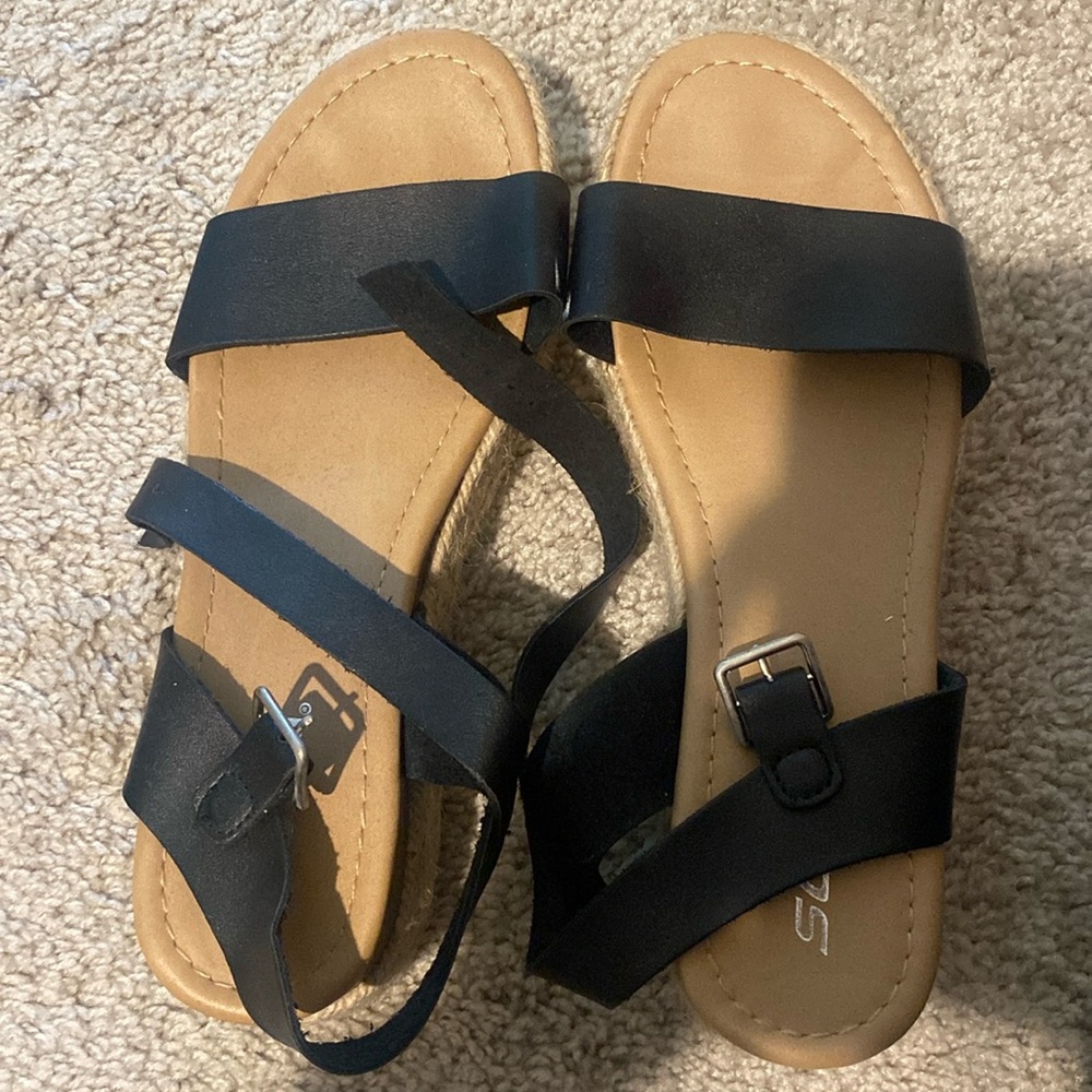 Black platform sandals